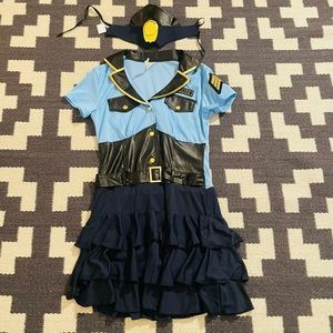 NWOT cop Halloween costume women’s size S 👮🏻